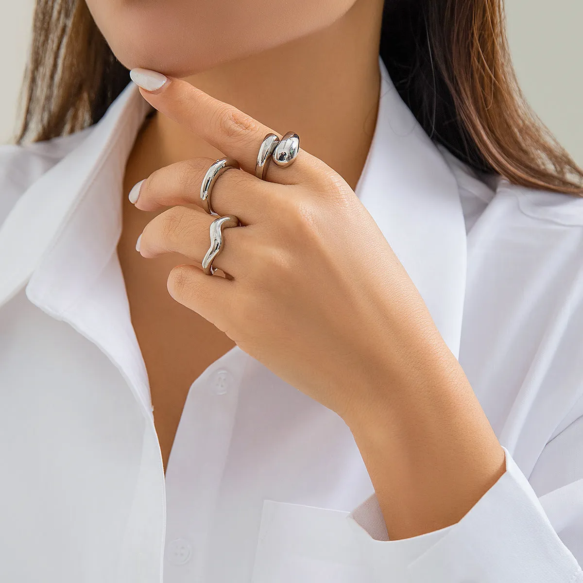 European and American Jewelry Collection: Glamorous Glossy Ball Ring Set with Open Round Design, Unique Geometric Curved Hand Accessory