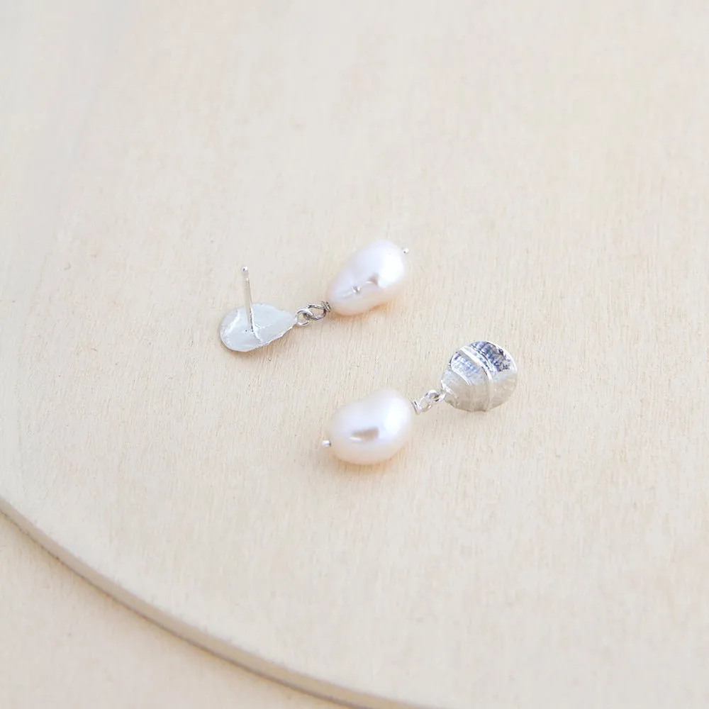 Fossil Drop Earrings with Baroque Pearl - Ivory