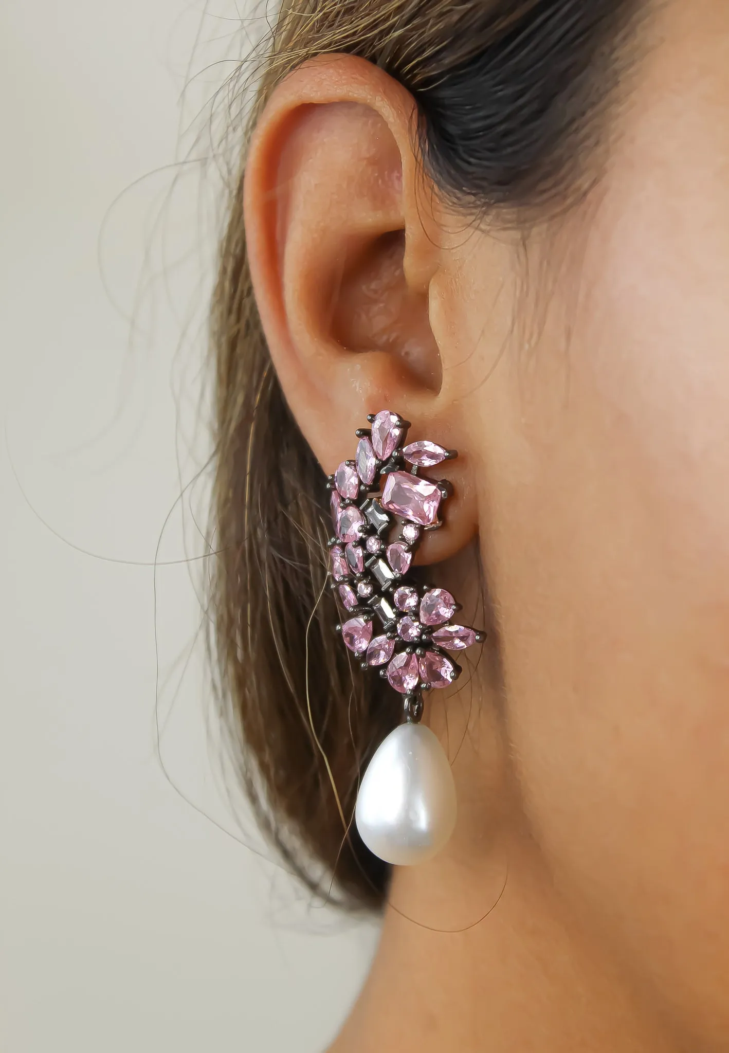 Frosty Pearl Earrings