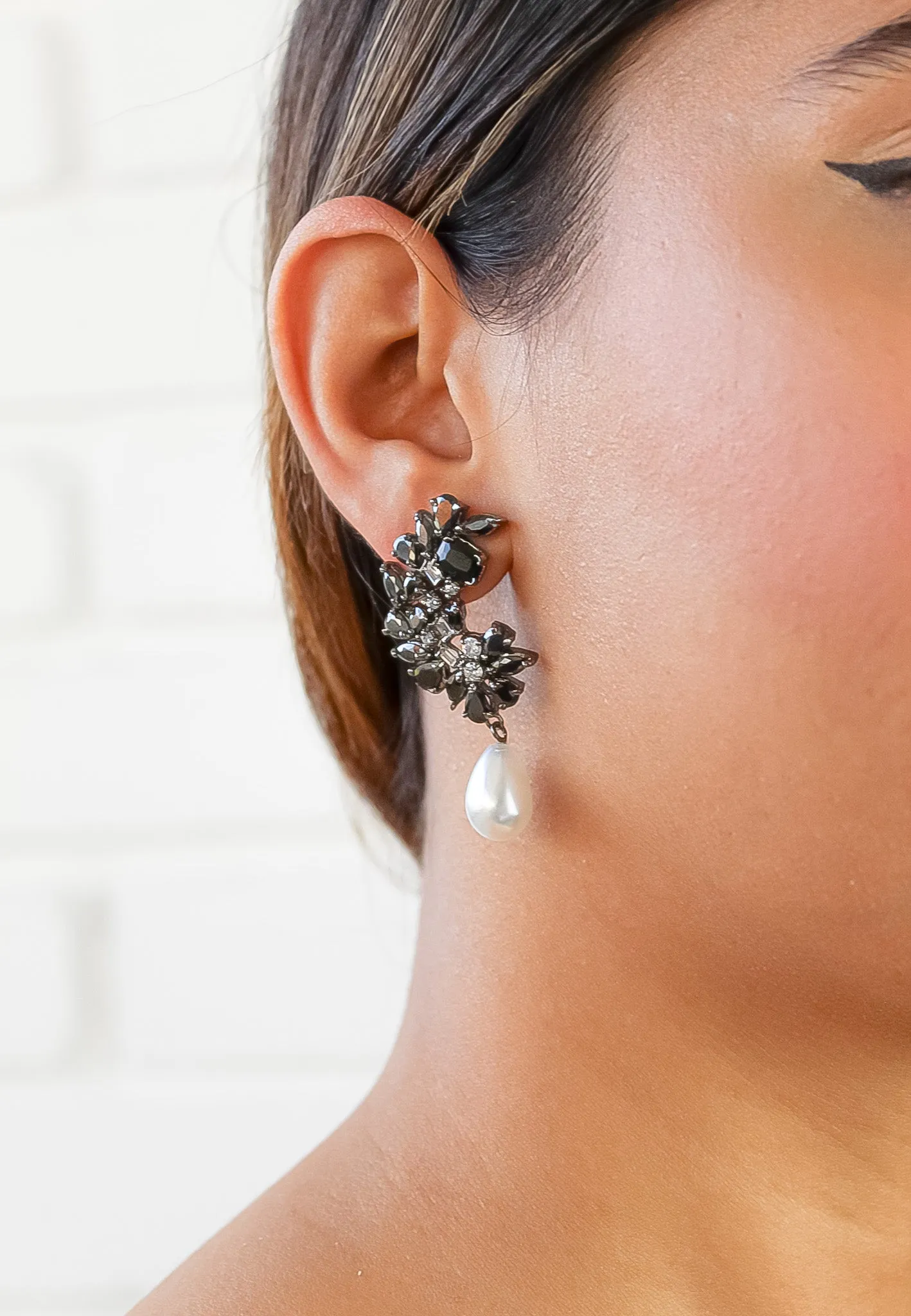 Frosty Pearl Earrings