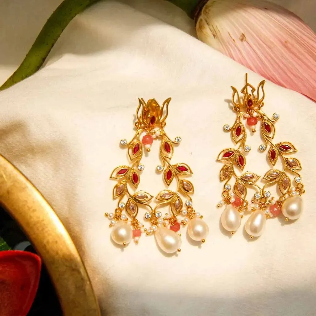 GlAM Lotus Gold plated Silver Necklace