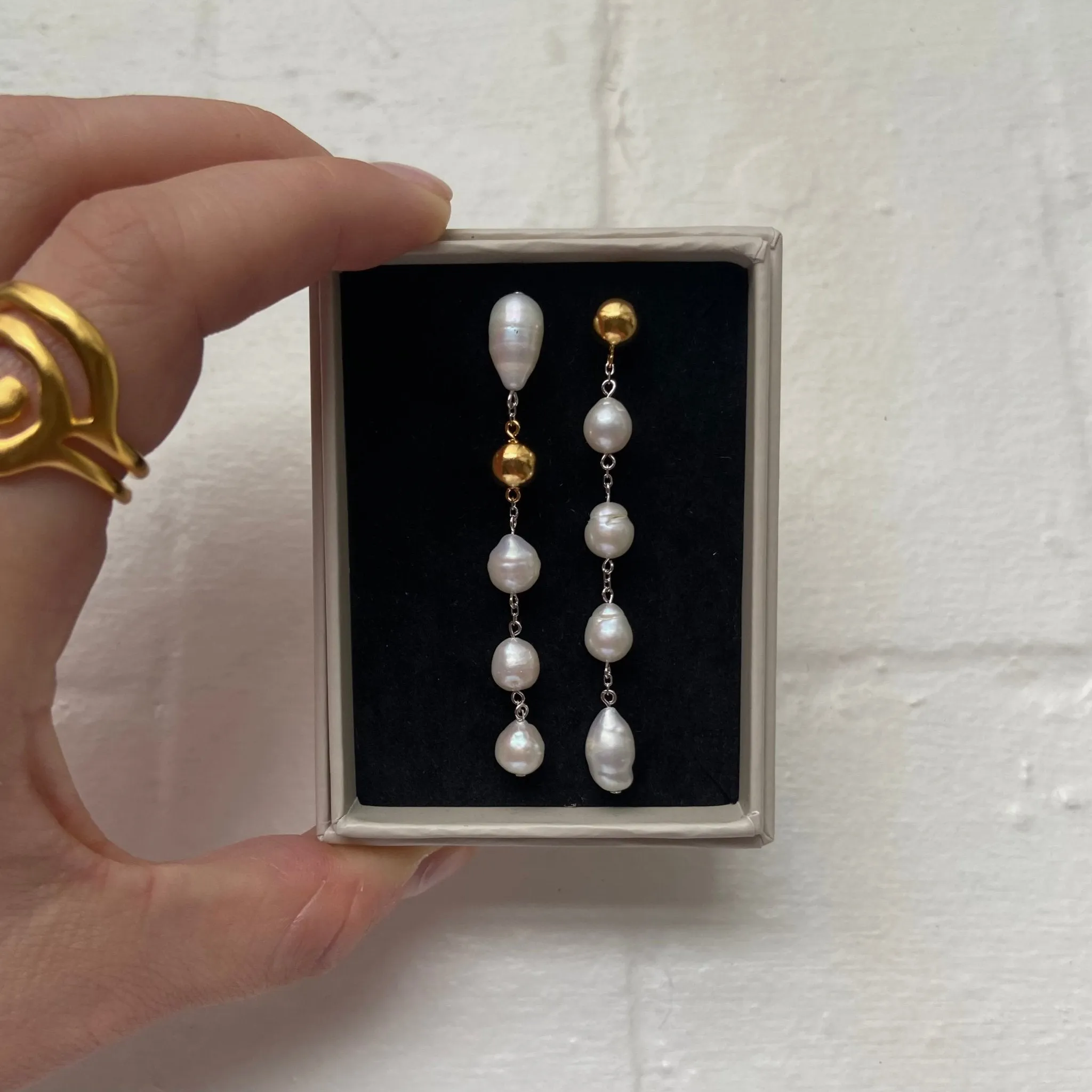 'Martha' Mismatched Drop Pearl Earrings