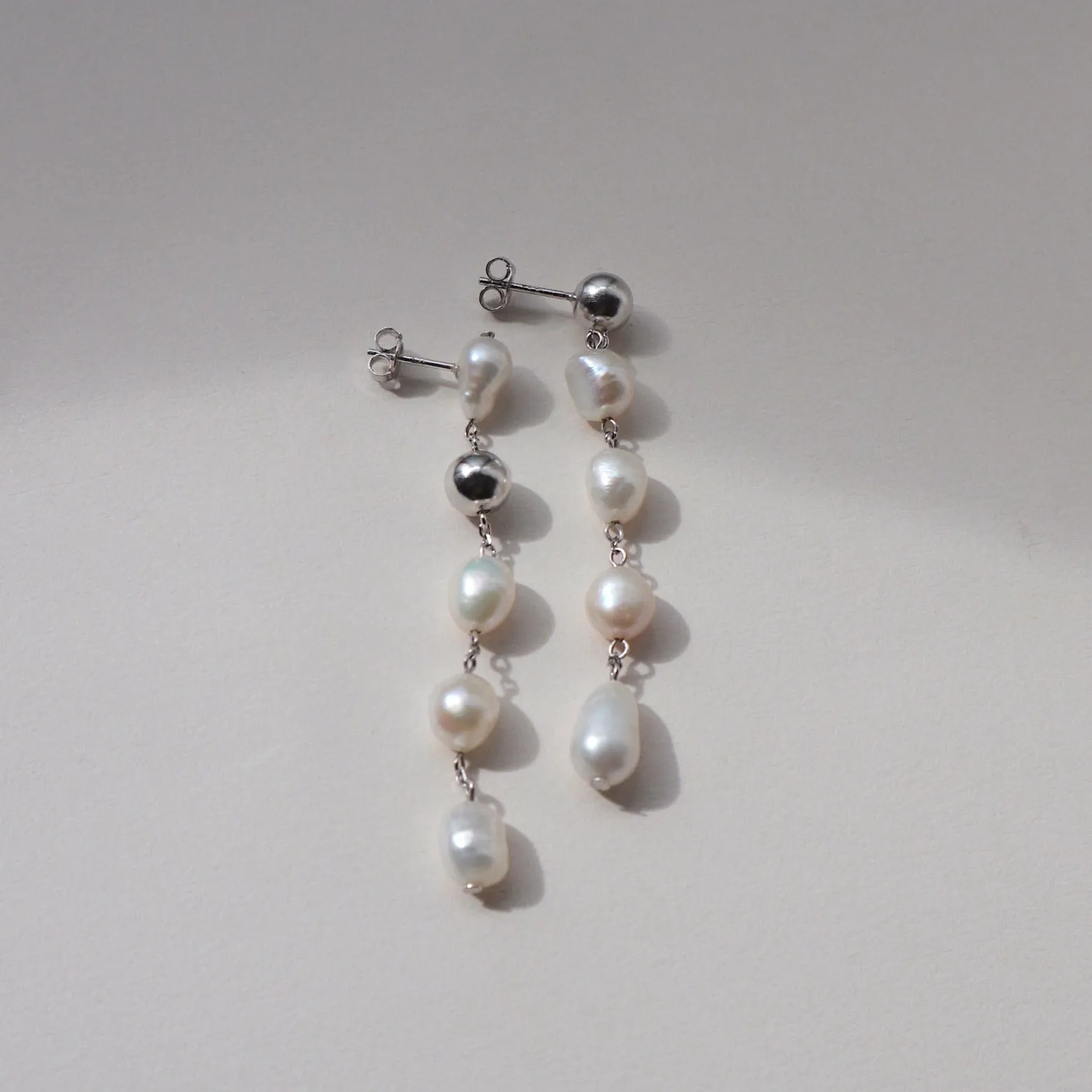 'Martha' Mismatched Drop Pearl Earrings