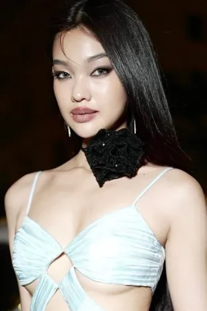 Olivia Mesh Sequin Choker