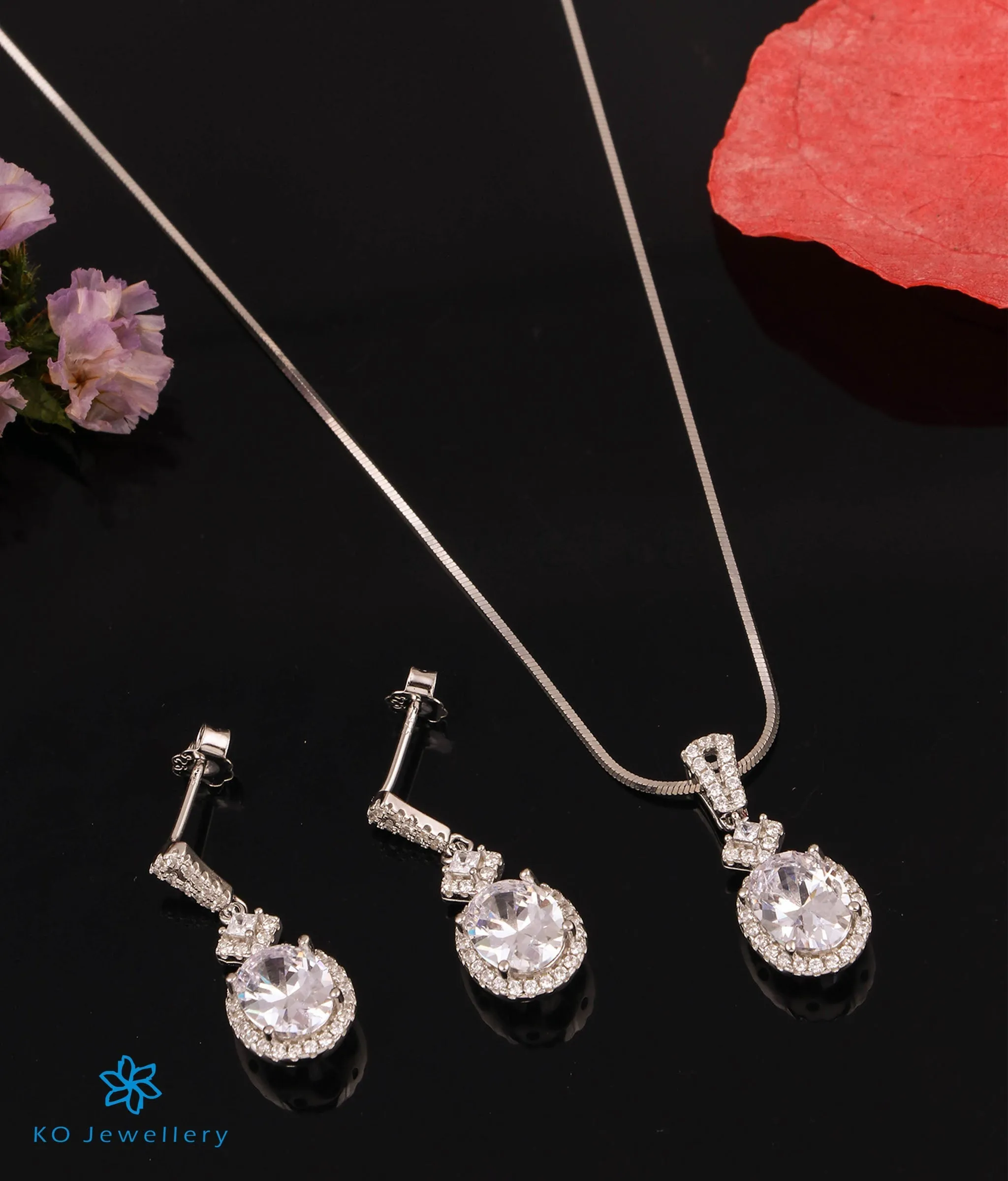 The Cherish Solitaire Silver Pendant Set