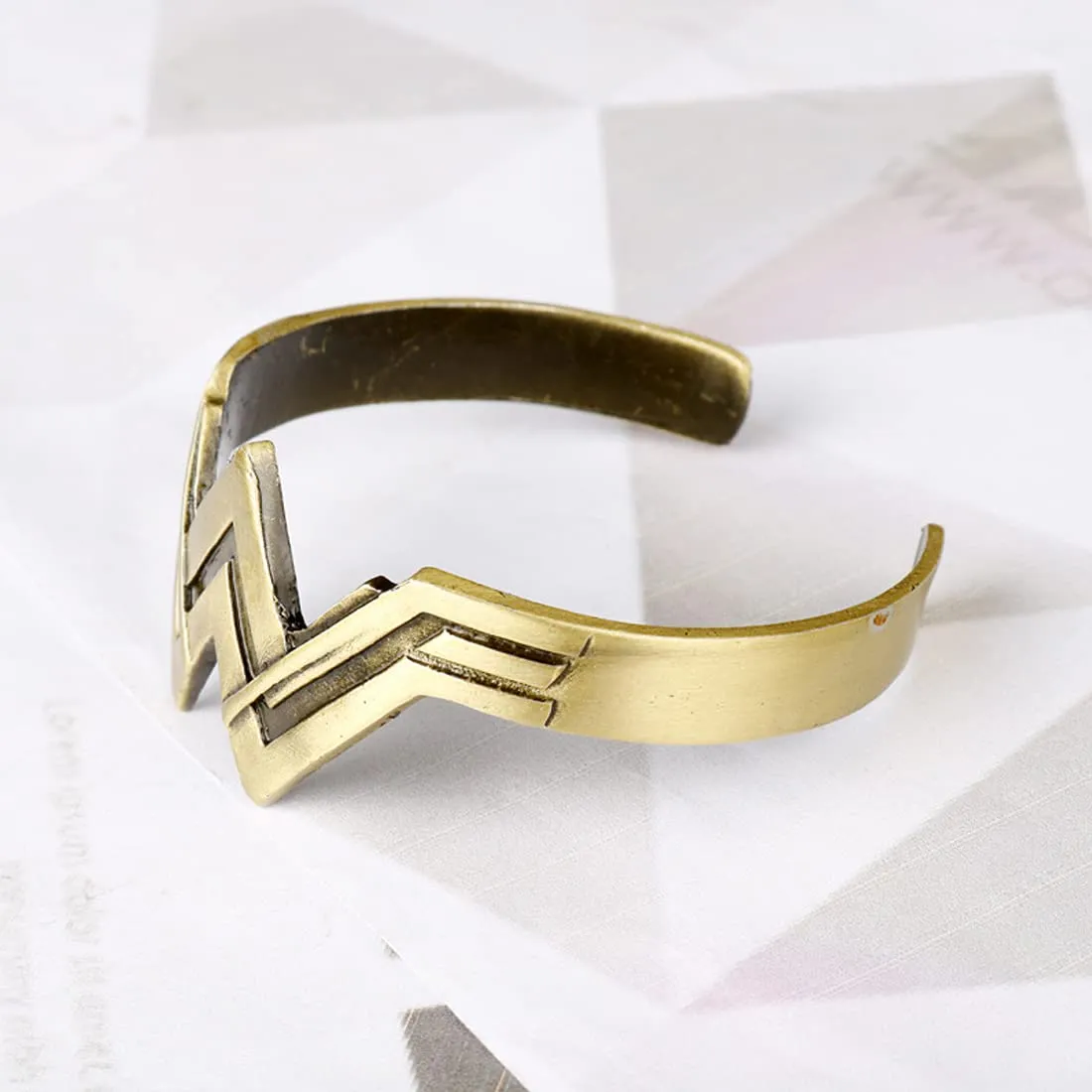 Yellow Chimes Kada Bracelet for Women Western Style Gold Plated Wonder Women Kada Bracelet for Women and Girls.