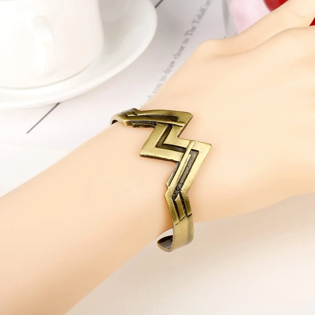 Yellow Chimes Kada Bracelet for Women Western Style Gold Plated Wonder Women Kada Bracelet for Women and Girls.